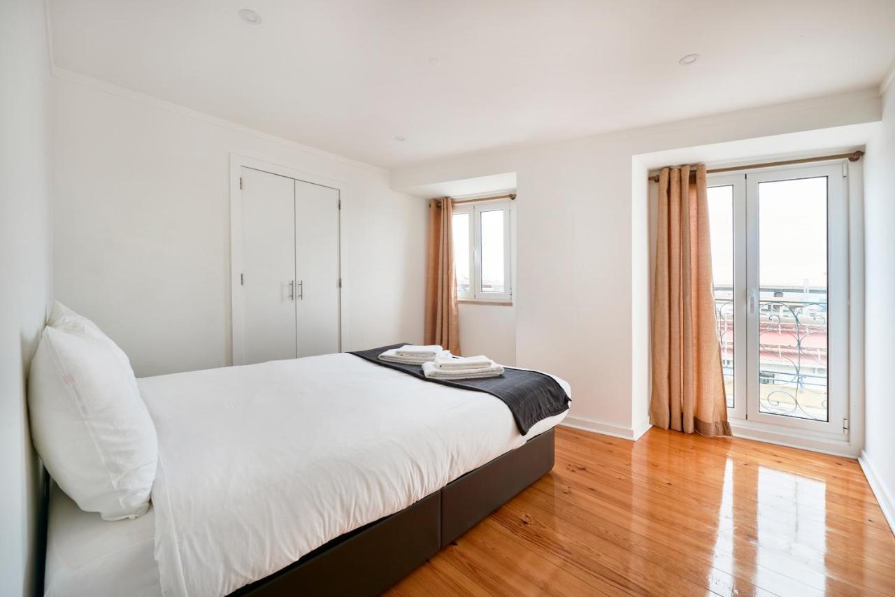 Appartement Cozy Flat In Santa Apolonia à Lisboa Extérieur photo